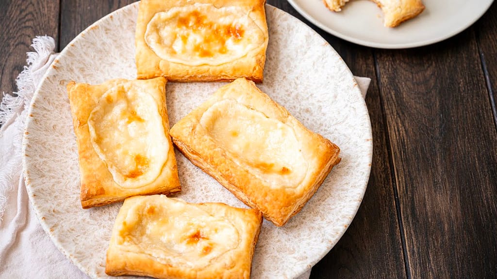 Air Fryer puff pastry Danishes