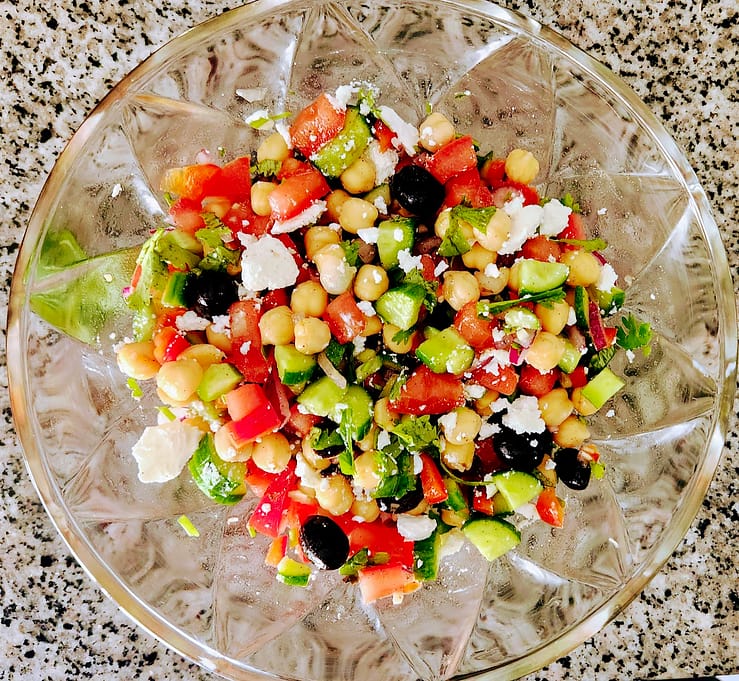 vegan mediterranean chickpea salad